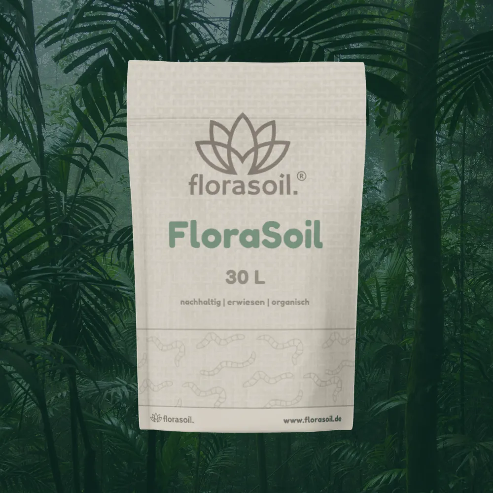FloraSoil 30L Beutel vor grünem Dschungel-Hintergrund